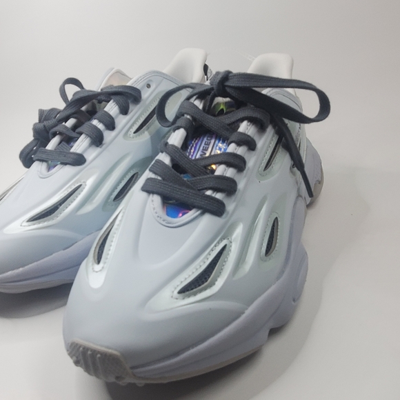 Adidas Originals Ozweego Celox , Womens Running Shoes , Womens Size 6 - Picture 4 of 12